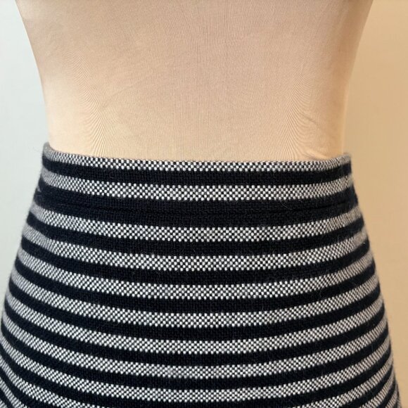 J. CREW Striped Flared Paneled Wool Blend Skirt Navy Blue Lined Preppy Size 18 - Picture 4 of 10